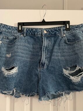 Plus size 22 Forever 21 Distressed Light Blue Denim Jean Shorts